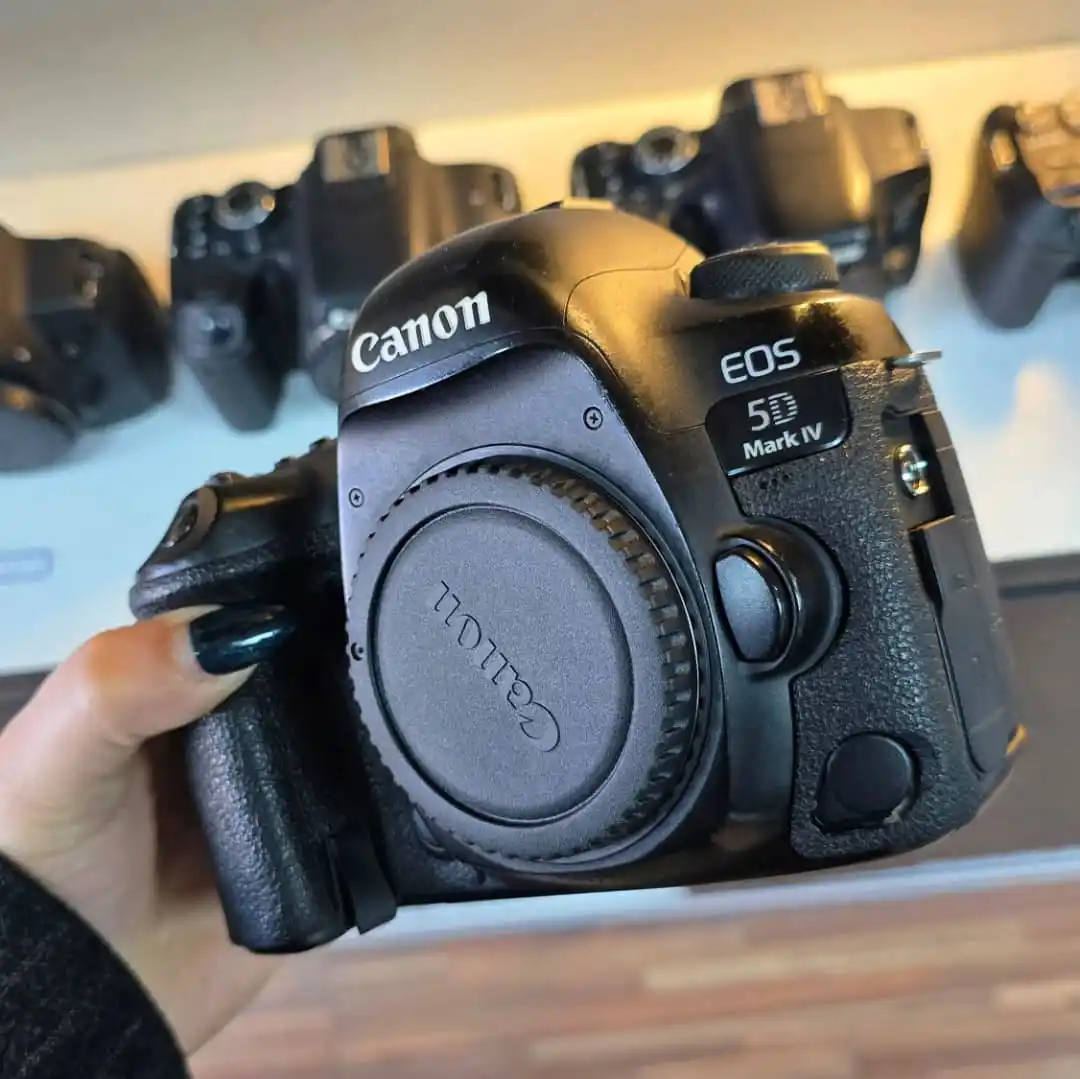 دوربین عکاسی کانن دست دوم Canon EOS 5D Mark IV Body(شات 35000) دست دو